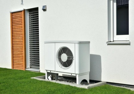 Pompe &agrave; chaleur air-eau ou air-air, deux technologies pour chauffer un logement pr&egrave;s de Coulommiers